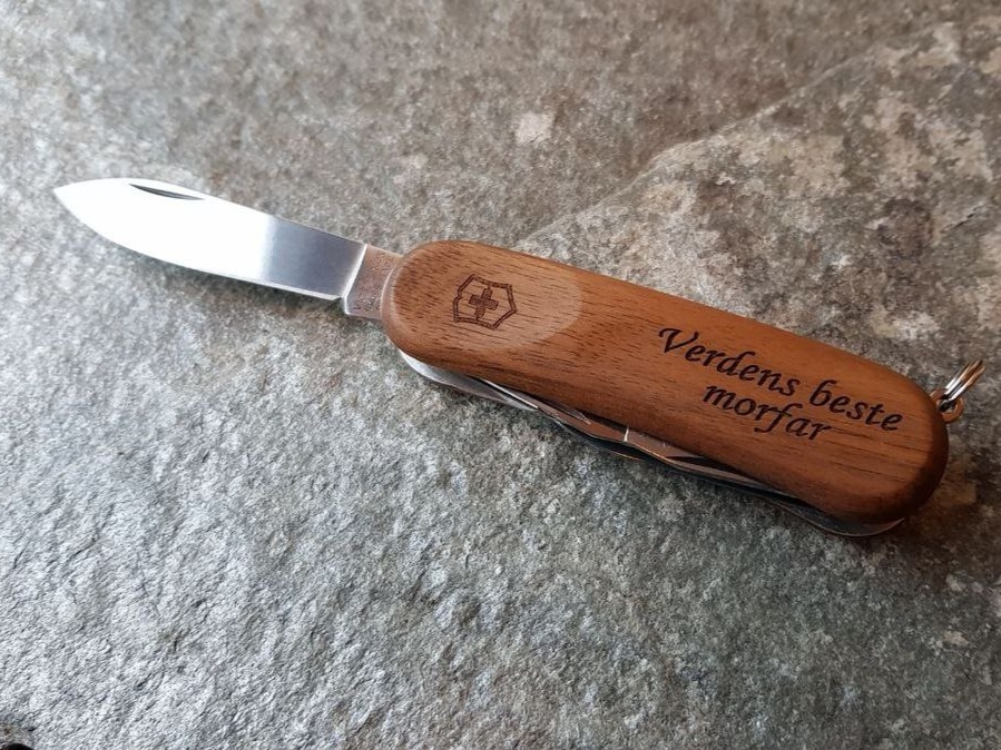 Victorinox evolution wood discount 14