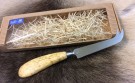 Ostekniv - Fjellbjørk - Rask levering med personlig graverig thumbnail