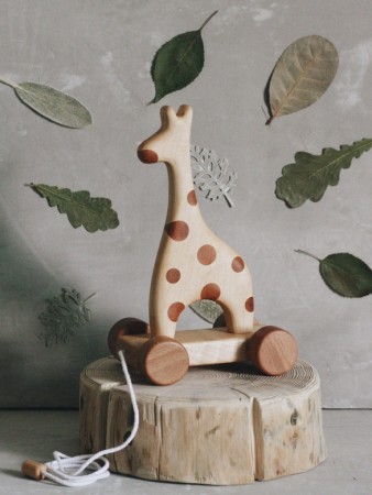 Treleker - Design serien - giraff med hjul