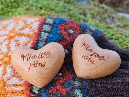 Tre-hjerte. - Rask levering med gravering