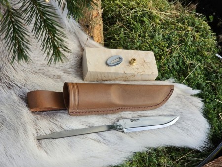 Helle Lag Selv Kniv  - Rask levering med gravering