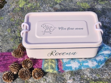 NYHET!! Introduksjonspris NÅ!  VARDE Rosa matboks - Rask levering med gravering
