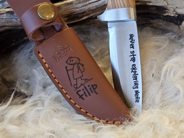 Motiv med navn under