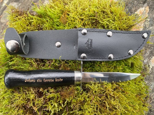 Johan sin første kniv, 35