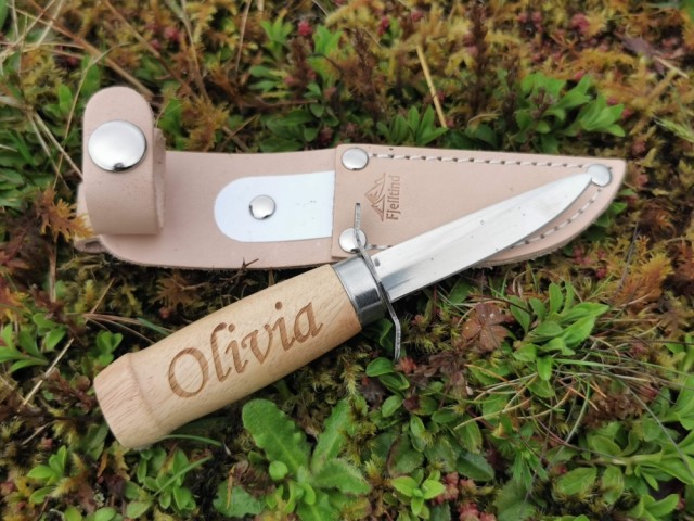Olivia, Liten Butt speiderkniv