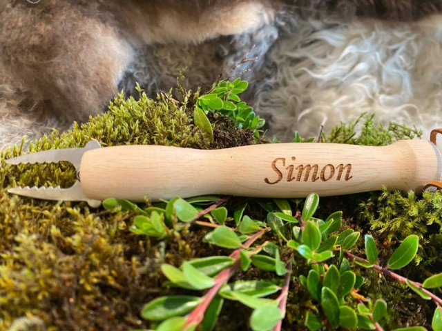 Simon, 39
